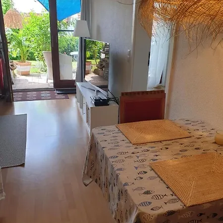 شقة 22, Terrasse,pool,sauna,ofen Neuffen