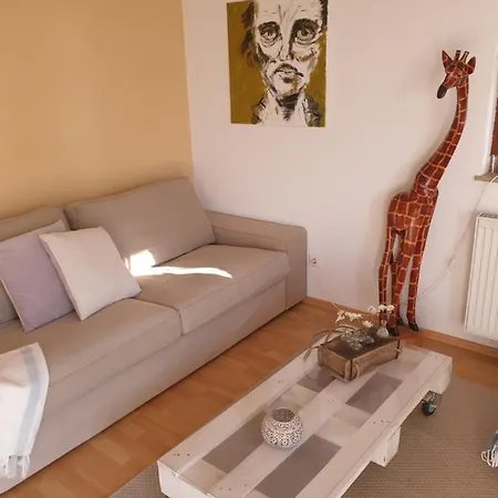 22, Terrasse,pool,sauna,ofen شقة