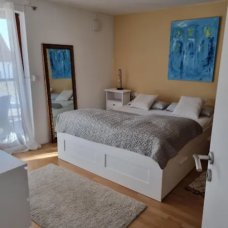 شقة 22, Terrasse,pool,sauna,ofen